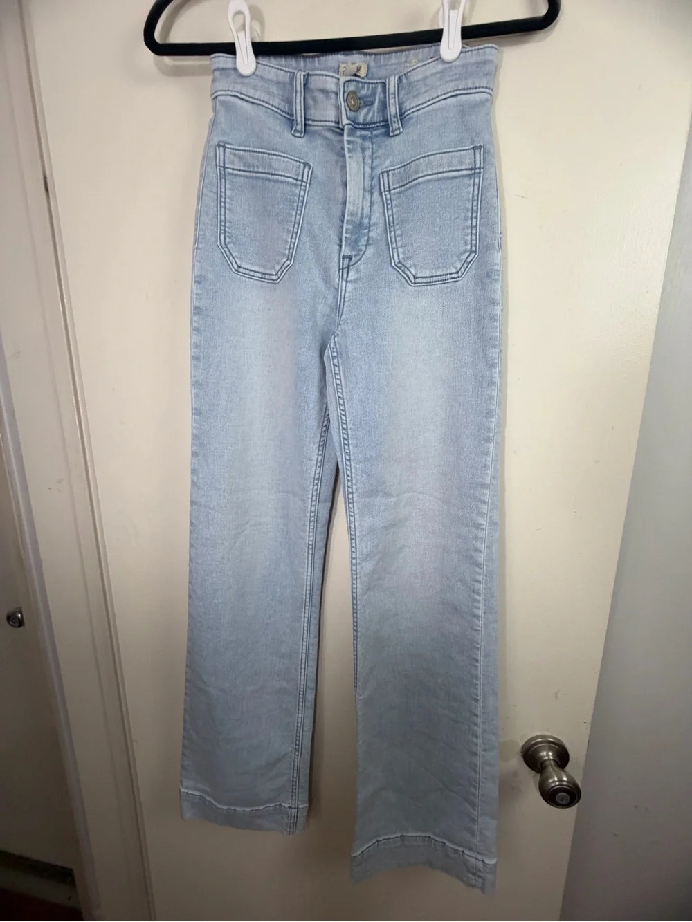 Faherty Stretch Terry Patch Pocket High Rise Light Wash Flare Jeans NWOT Sz 25
